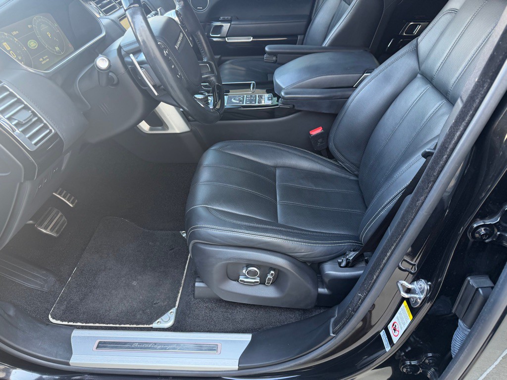 2017 Land Rover Range Rover Image 9