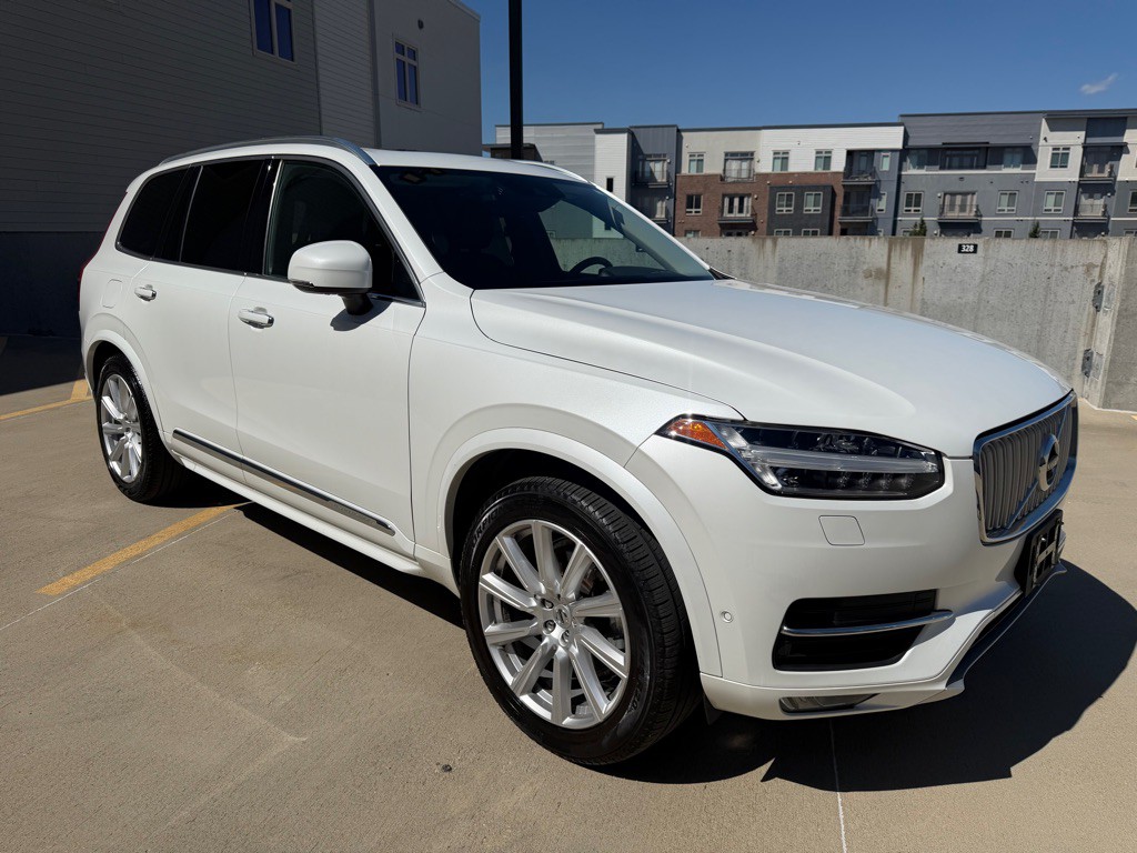 2016 Volvo XC90 Image 1