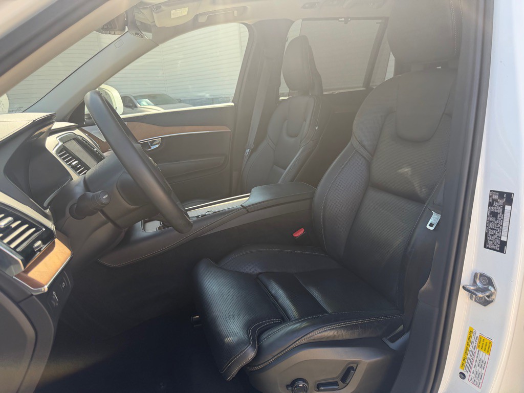2016 Volvo XC90 Image 12