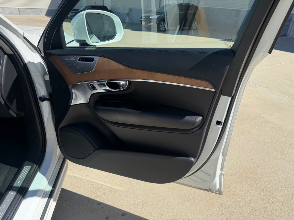 2016 Volvo XC90 Image 29