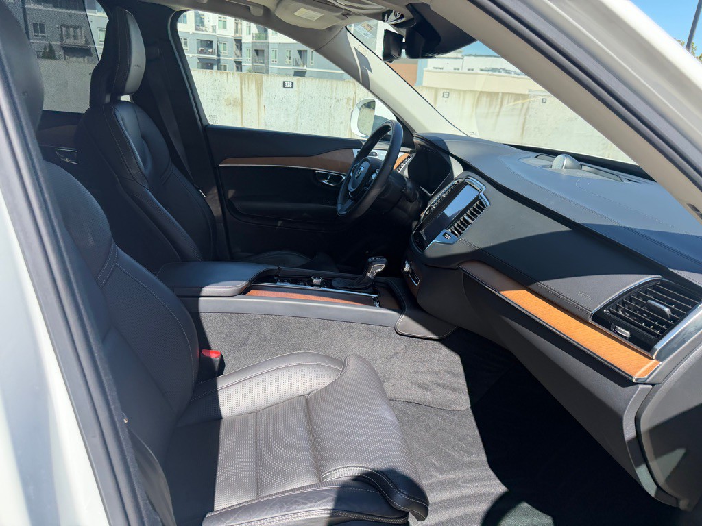 2016 Volvo XC90 Image 30