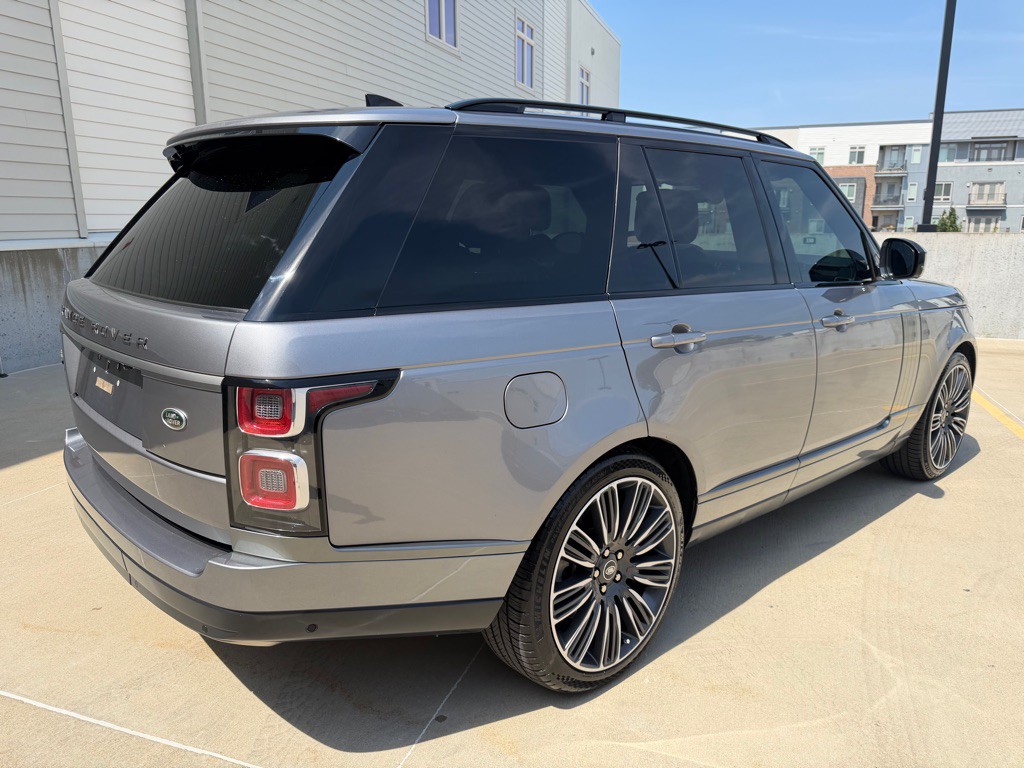 2021 Land Rover Range Rover Image 3