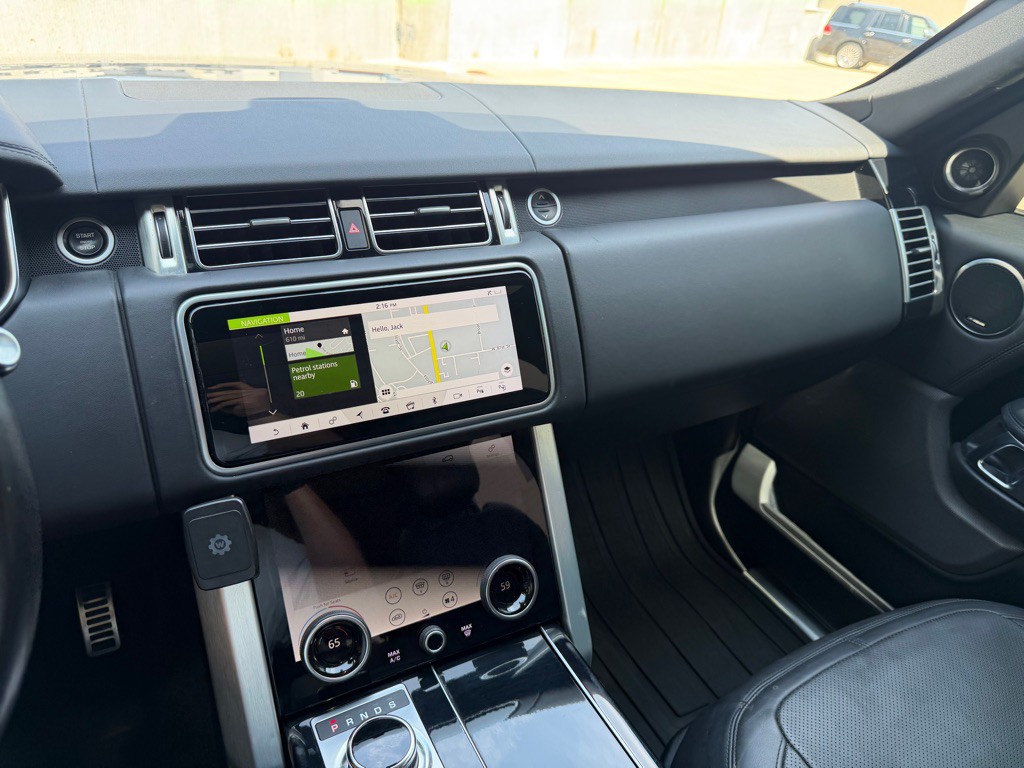 2021 Land Rover Range Rover Image 16