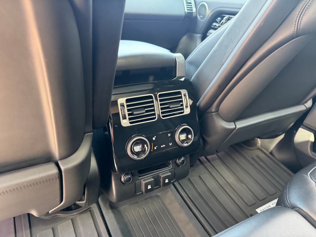 2021 Land Rover Range Rover Image 23