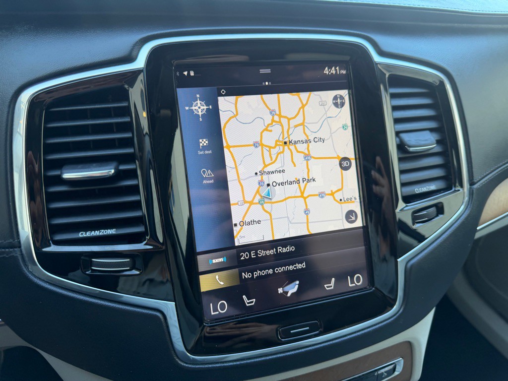 2016 Volvo XC90 Image 17