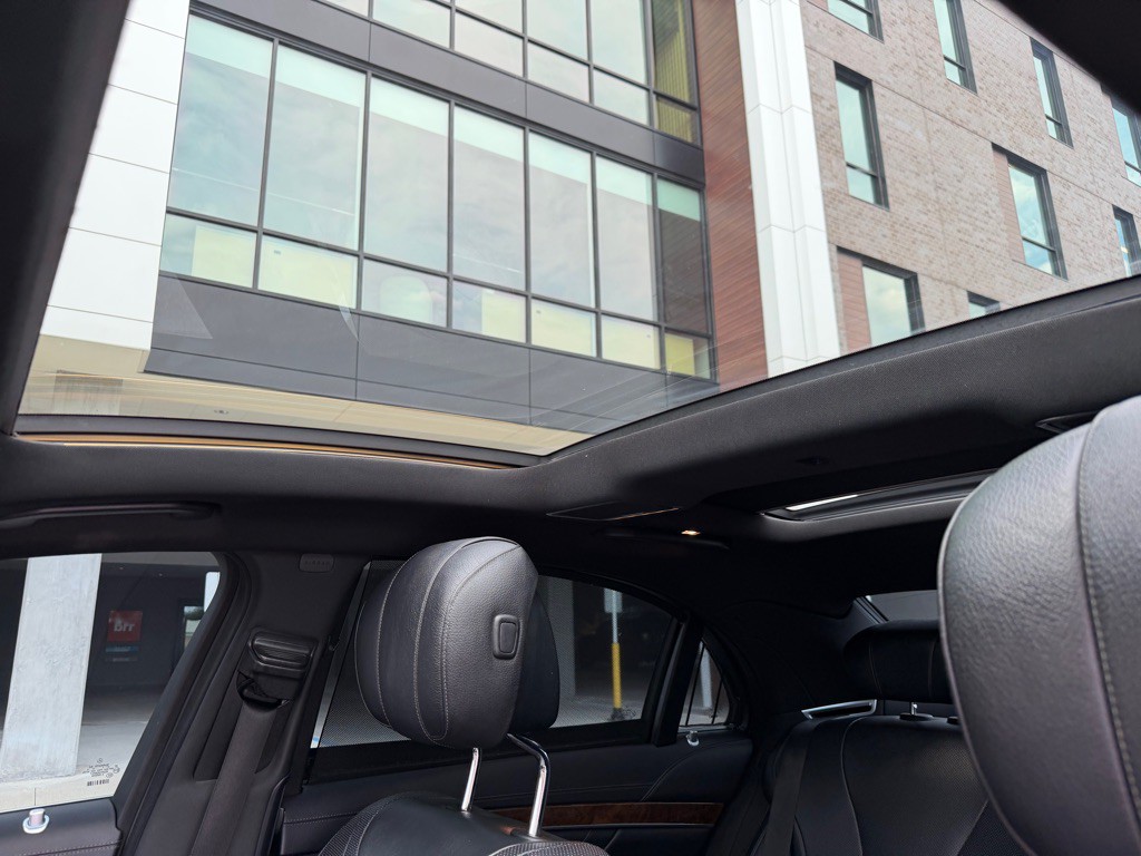 2015 Mercedes-Benz S-Class Image 16