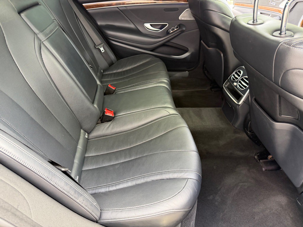 2015 Mercedes-Benz S-Class Image 24