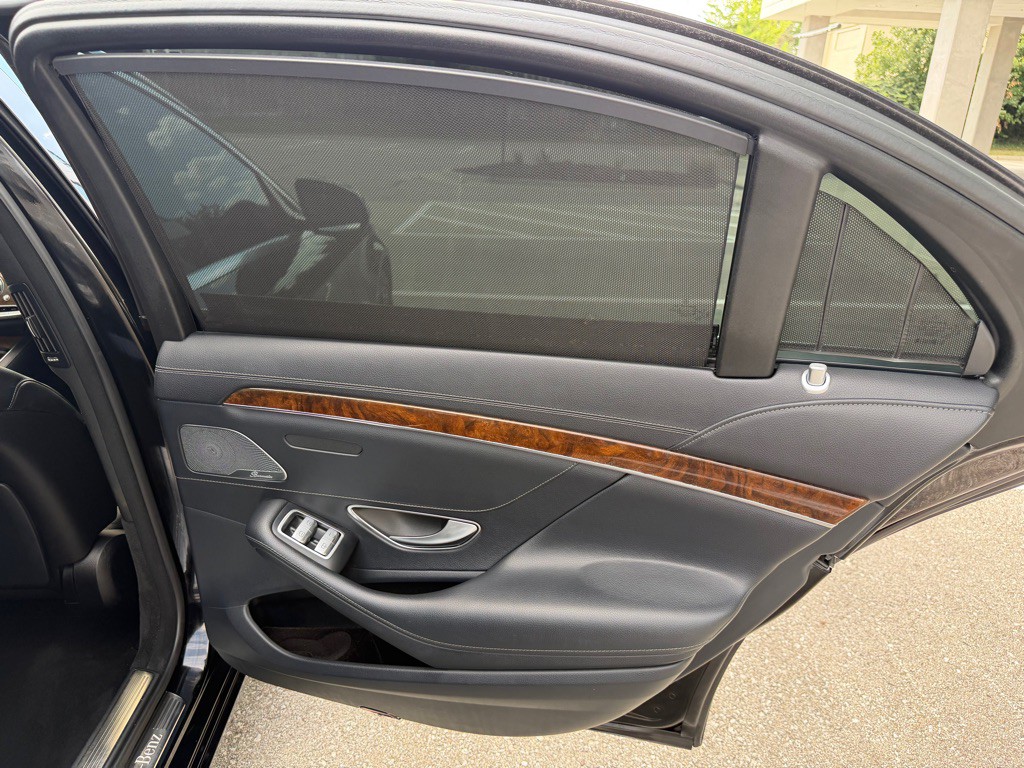2015 Mercedes-Benz S-Class Image 26