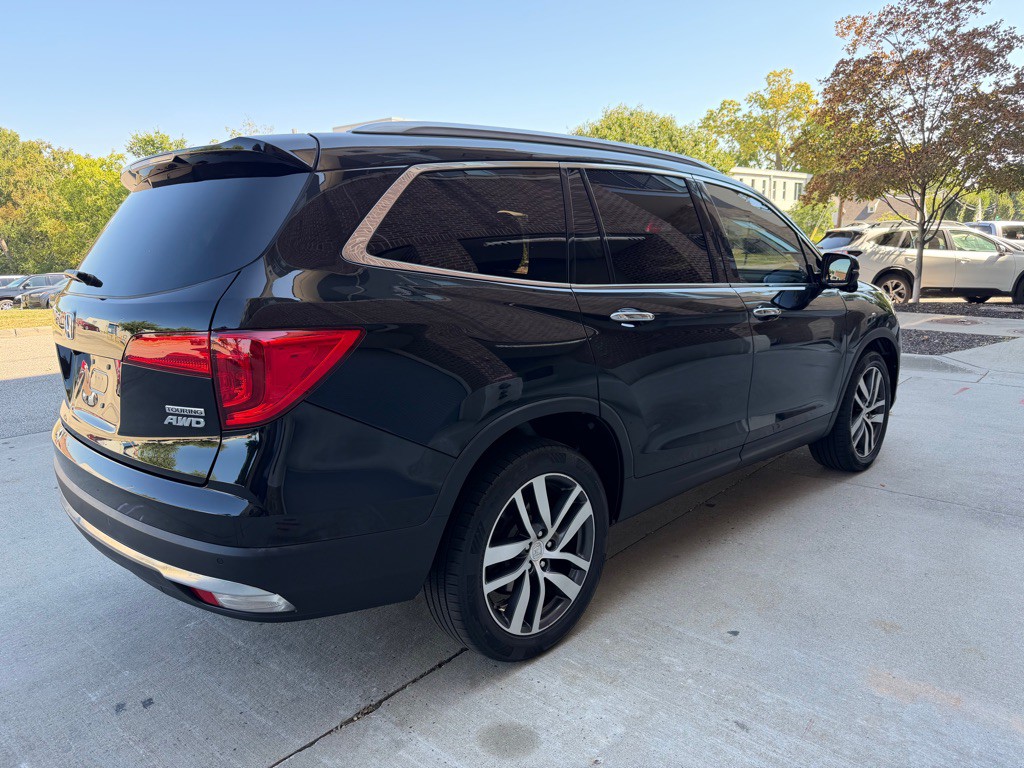2017 Honda Pilot Image 7