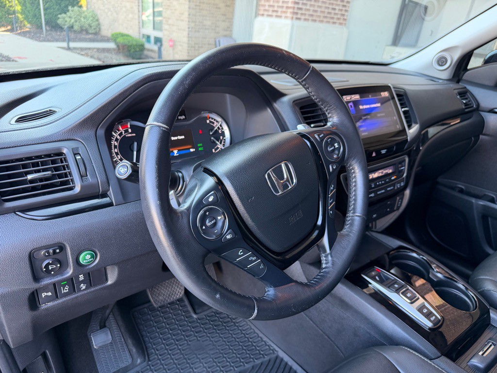 2017 Honda Pilot Image 12