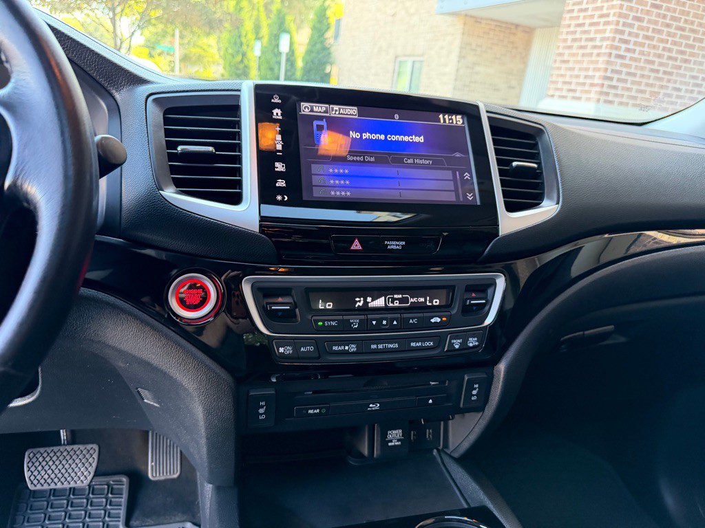 2017 Honda Pilot Image 13