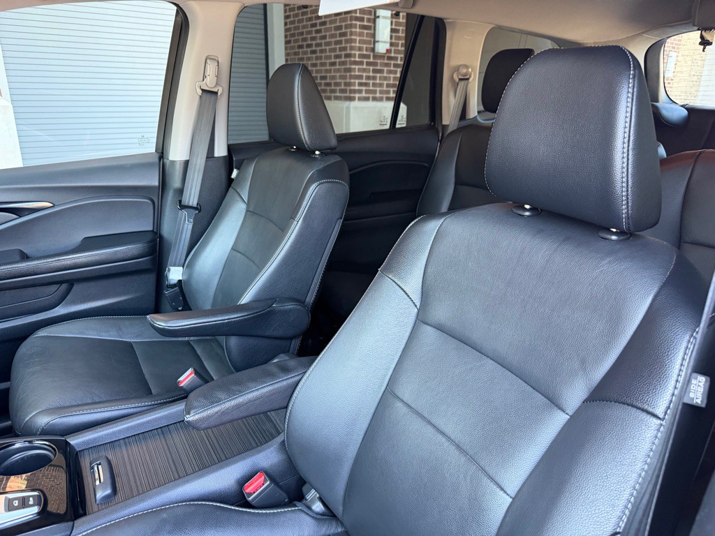 2017 Honda Pilot Image 16