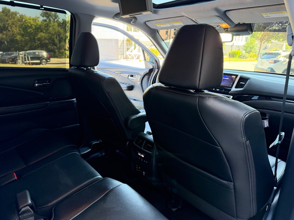 2017 Honda Pilot Image 24