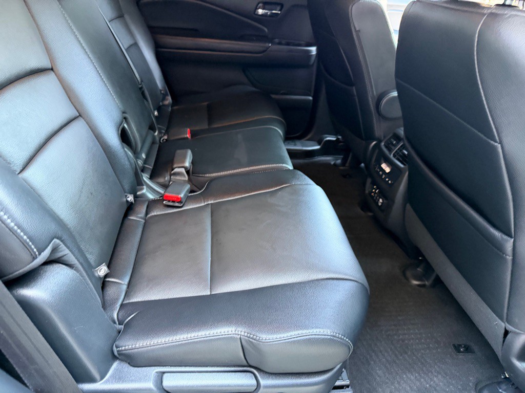 2017 Honda Pilot Image 25