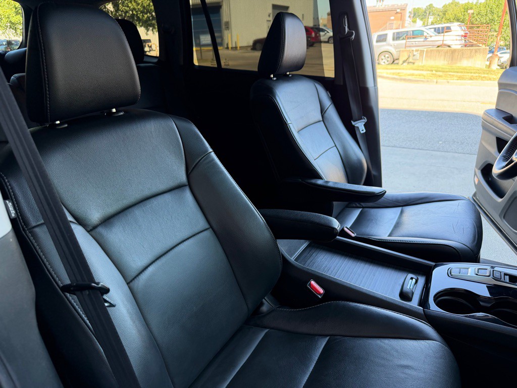 2017 Honda Pilot Image 30