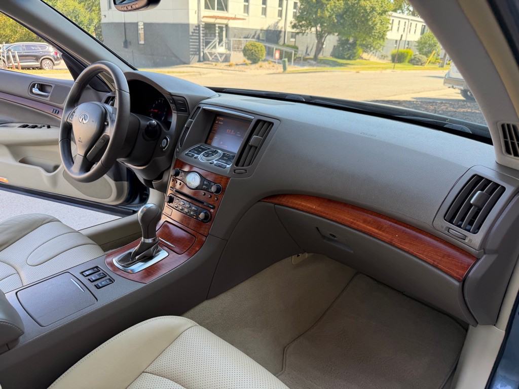 2008 INFINITI G35 Image 25