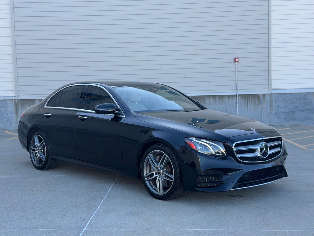 2019 Mercedes-Benz E-Class Image 1