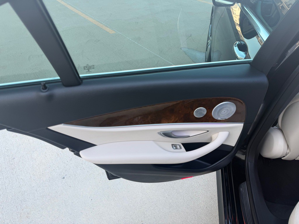2019 Mercedes-Benz E-Class Image 14