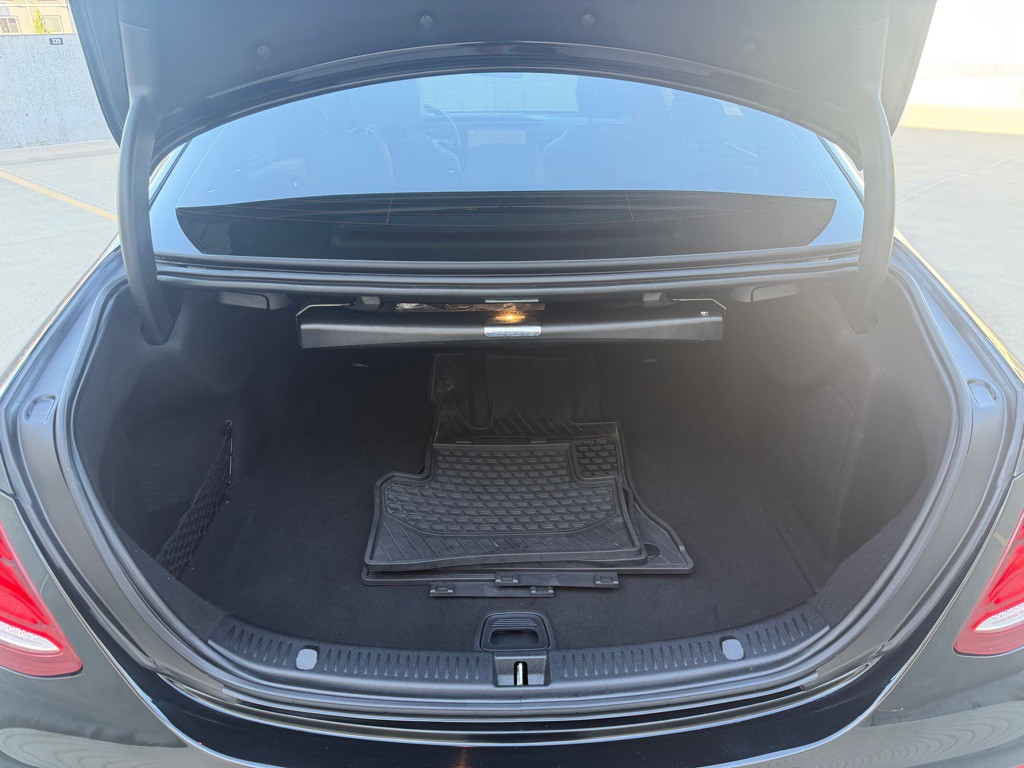 2019 Mercedes-Benz E-Class Image 17