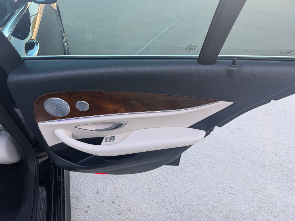 2019 Mercedes-Benz E-Class Image 18
