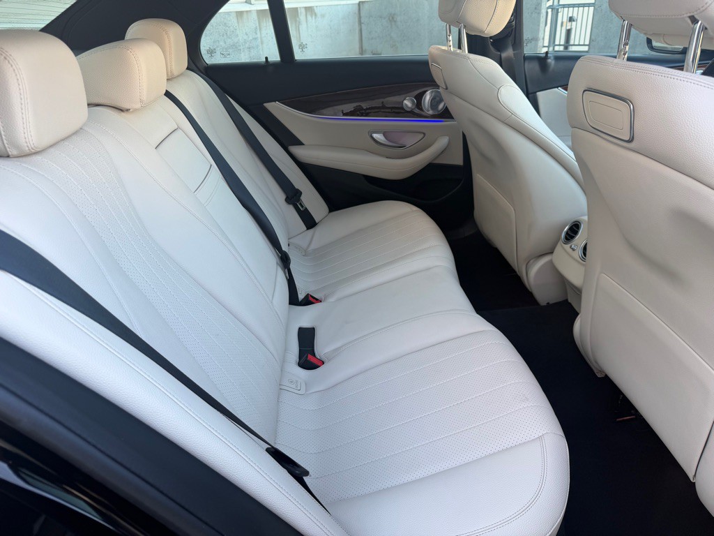 2019 Mercedes-Benz E-Class Image 19
