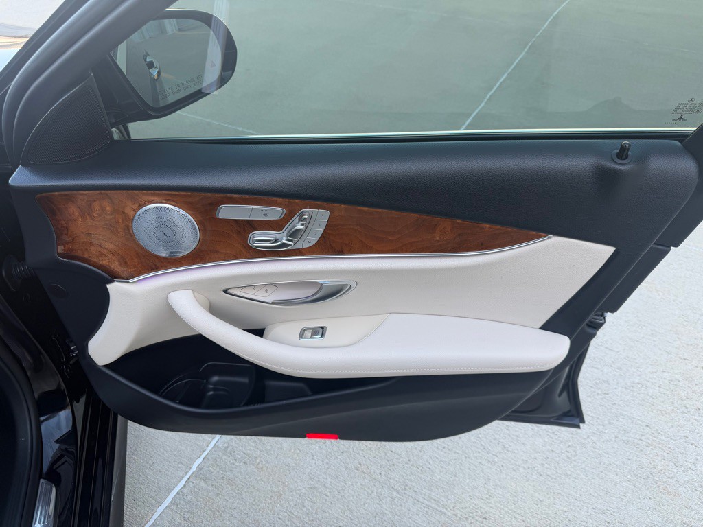 2019 Mercedes-Benz E-Class Image 21