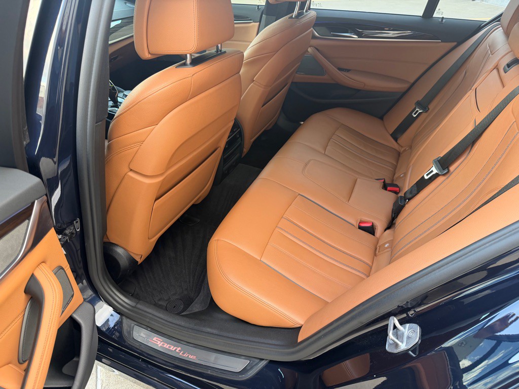 2018 BMW 5 Series Image 14