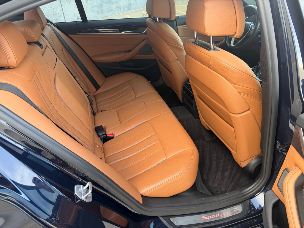 2018 BMW 5 Series Image 18