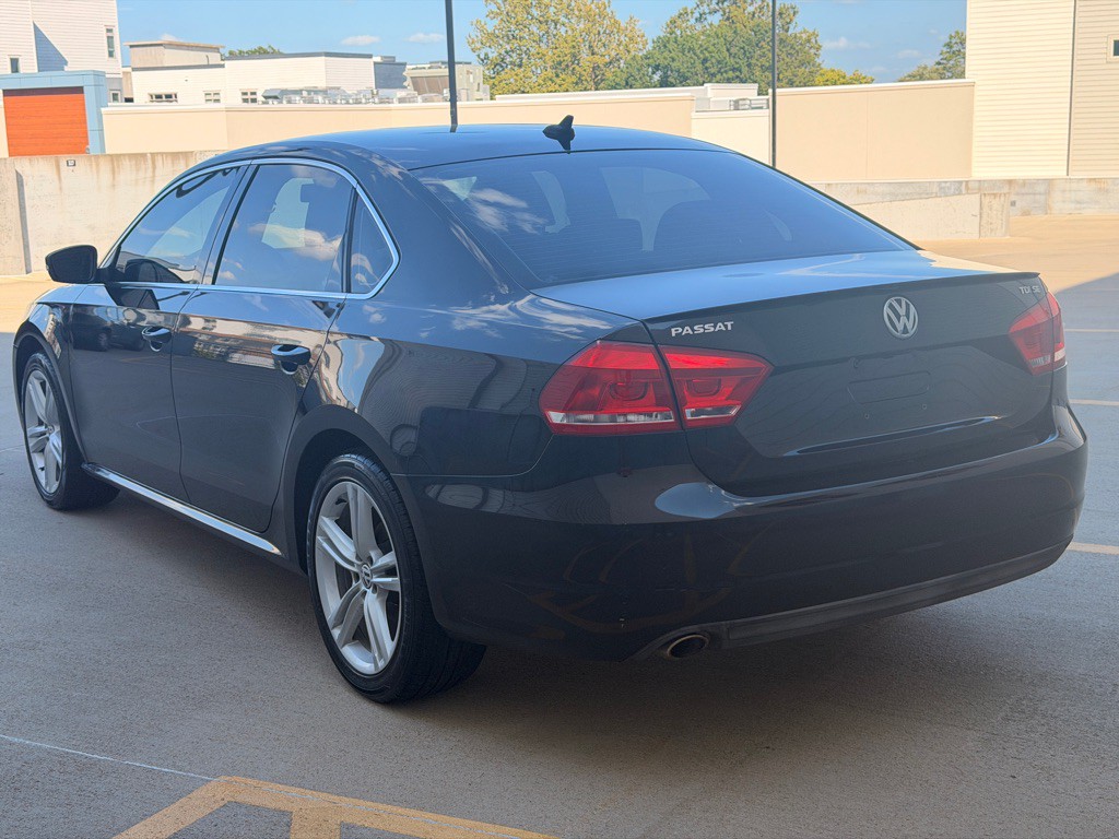 2014 Volkswagen Passat Image 5