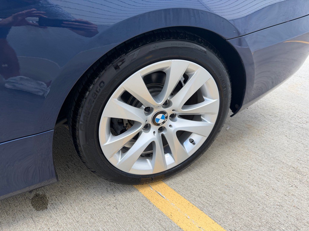 2013 BMW 3 Series Image 9