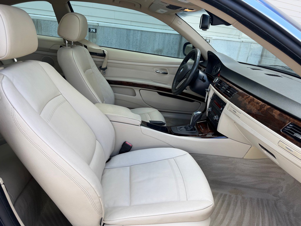 2013 BMW 3 Series Image 20