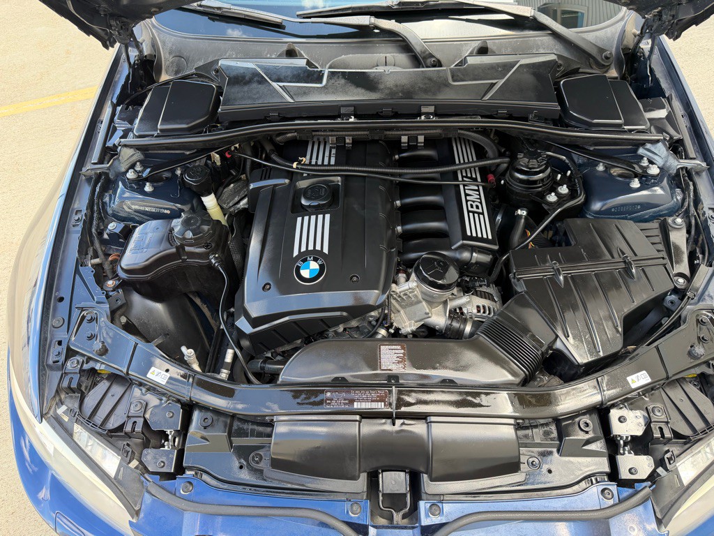2013 BMW 3 Series Image 23