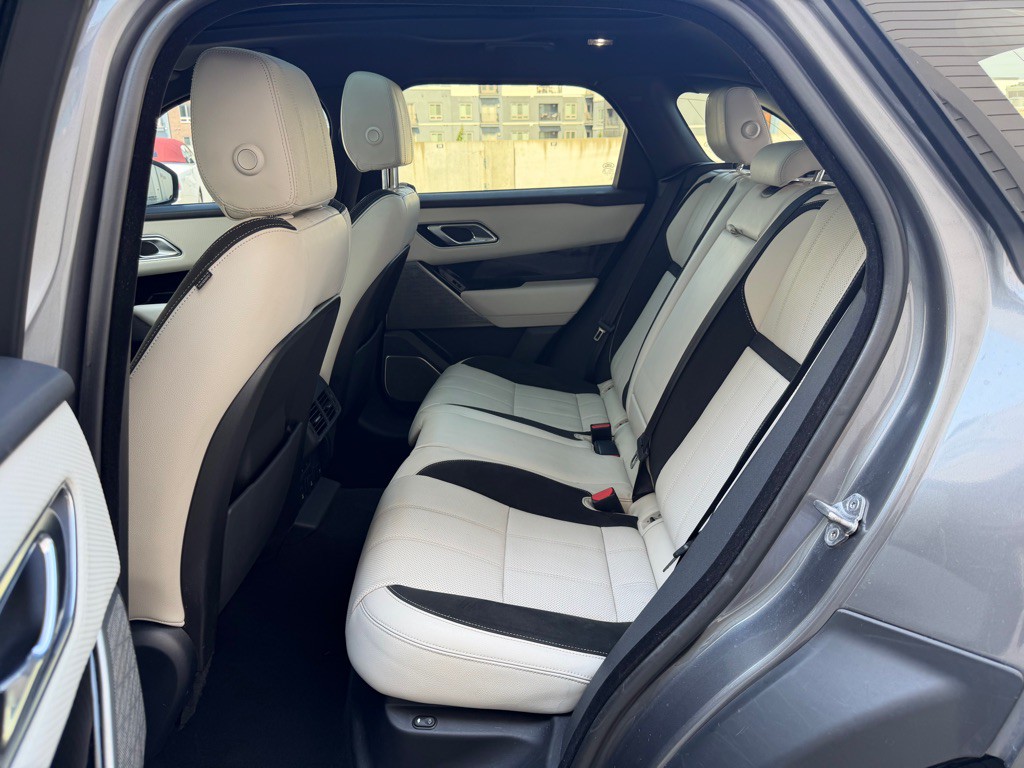 2018 Land Rover Range Rover Image 25