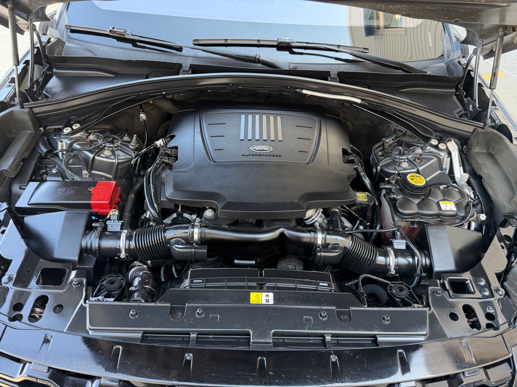 2018 Land Rover Range Rover Image 32
