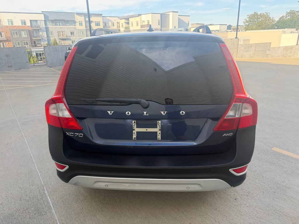 2011 Volvo XC70 Image 4