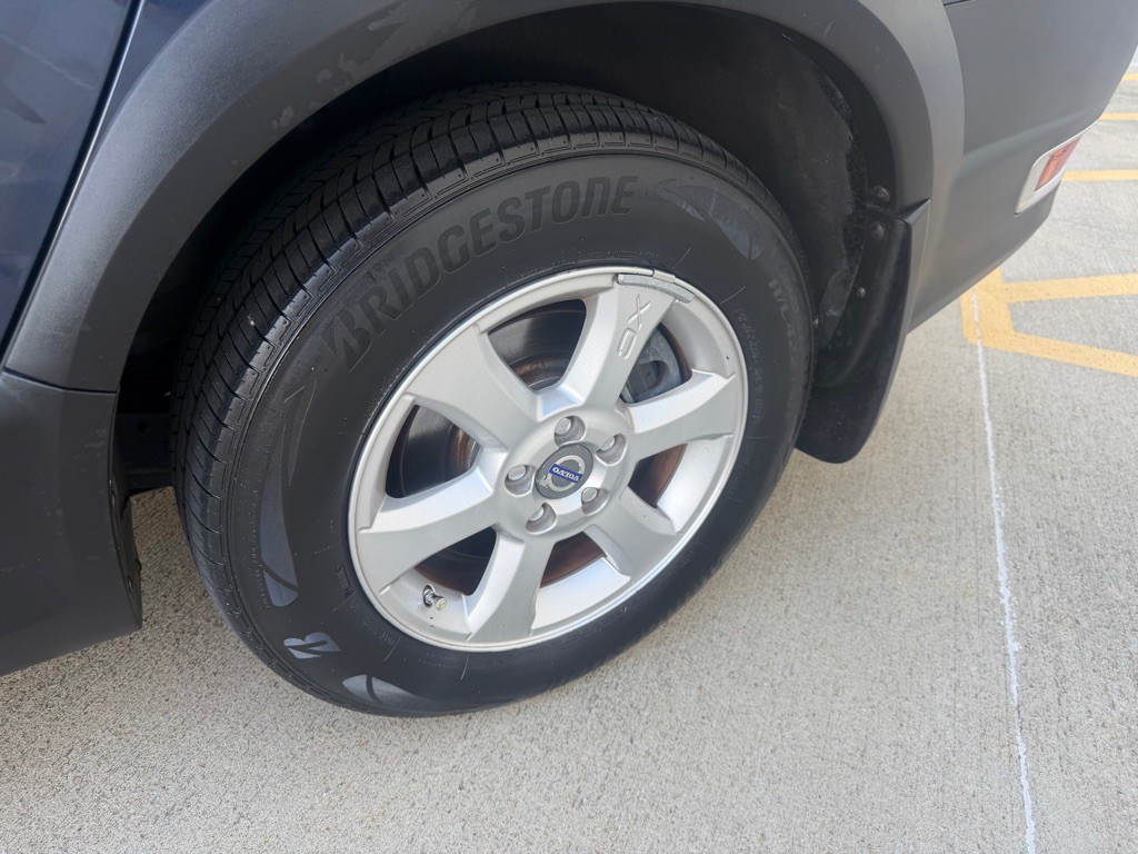 2011 Volvo XC70 Image 9