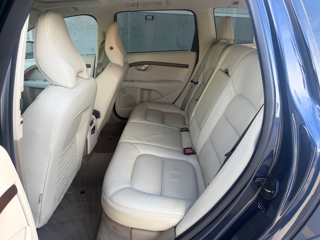 2011 Volvo XC70 Image 20