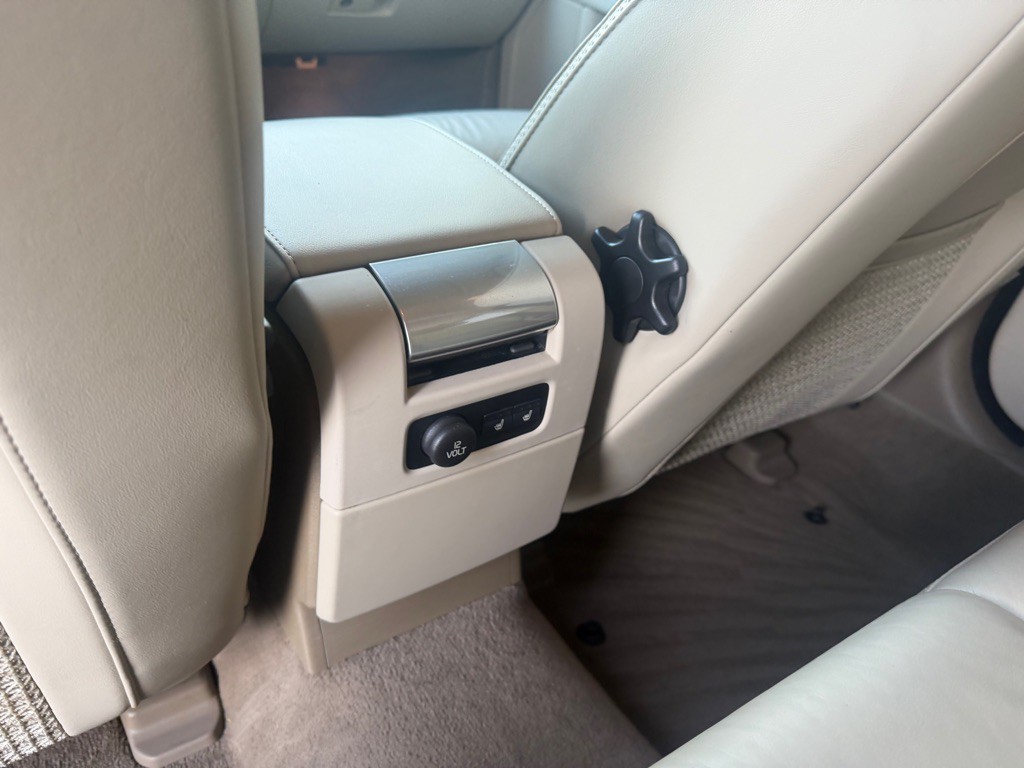 2011 Volvo XC70 Image 21