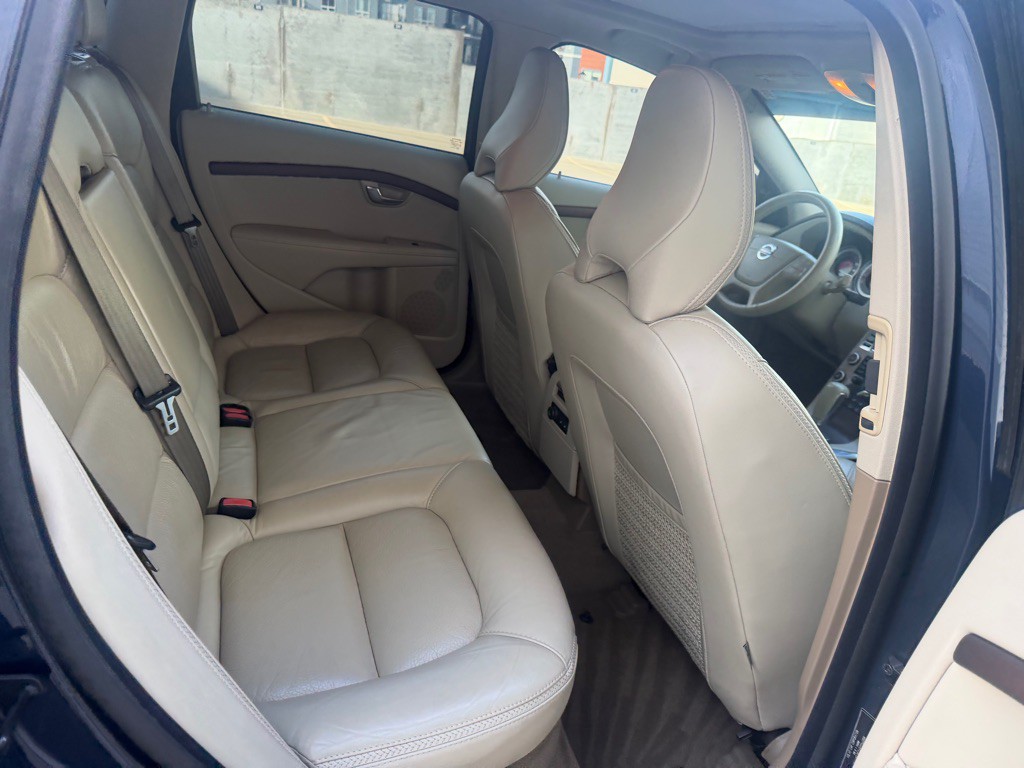 2011 Volvo XC70 Image 25