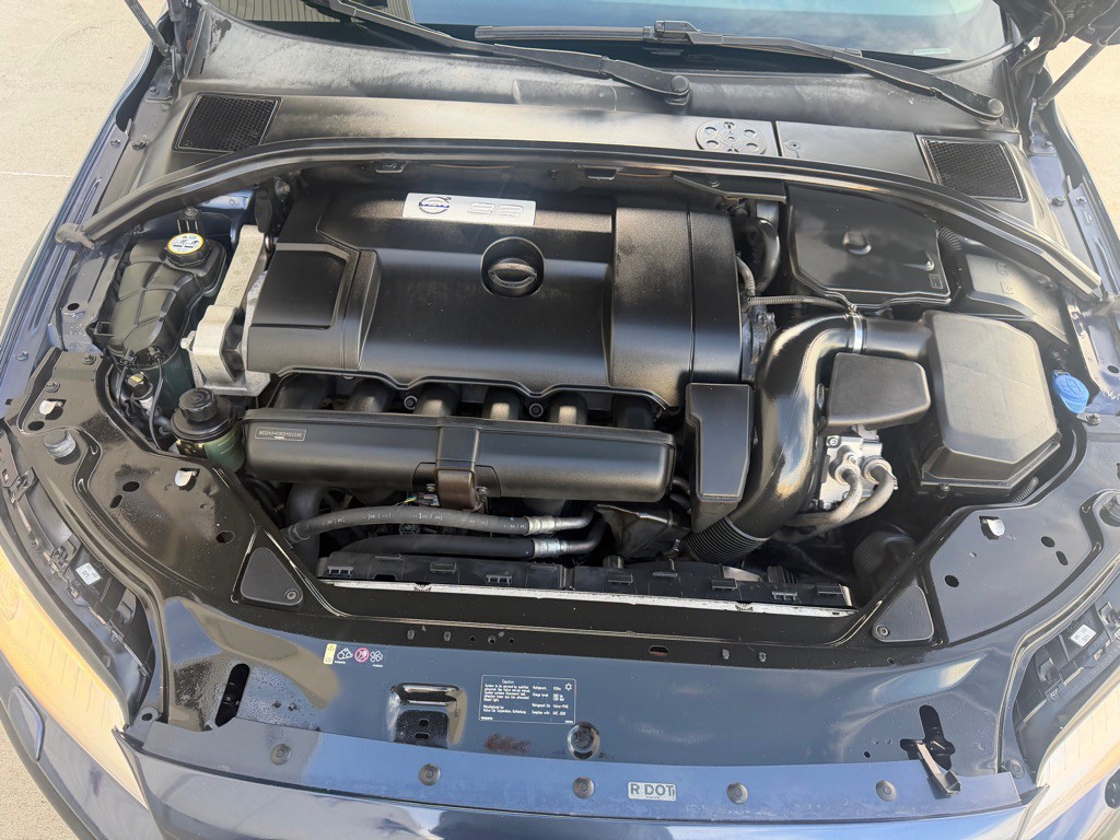 2011 Volvo XC70 Image 29