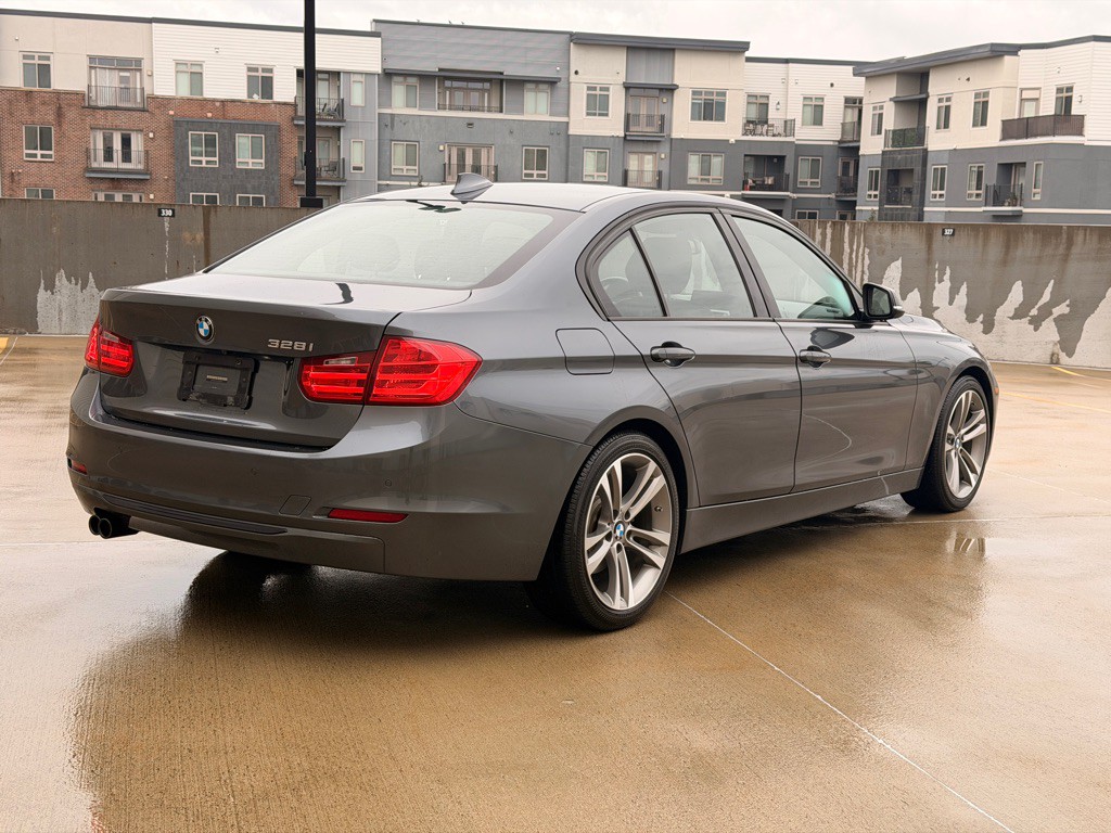 2015 BMW 3 Series Image 3