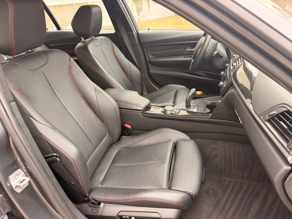 2015 BMW 3 Series Image 20