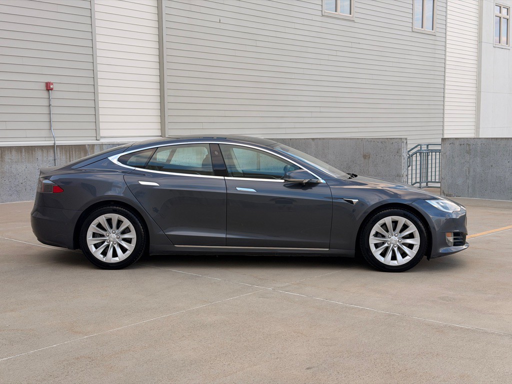 2018 Tesla Model S Image 2