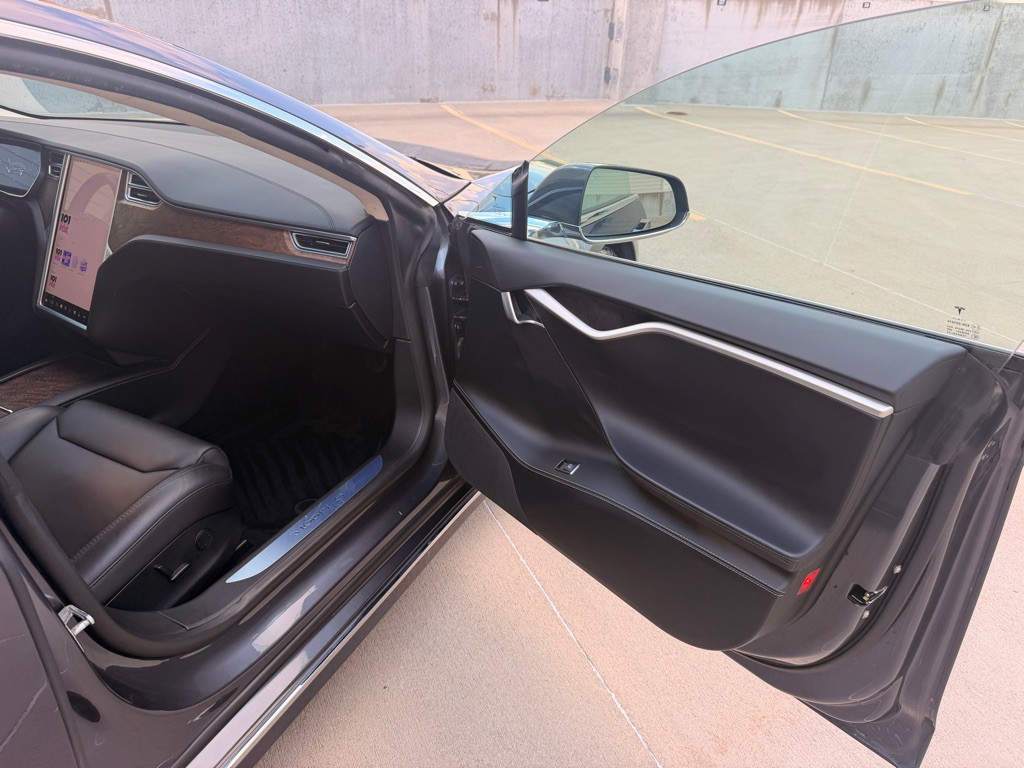 2018 Tesla Model S Image 20