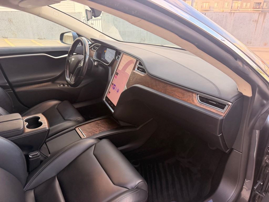 2018 Tesla Model S Image 21