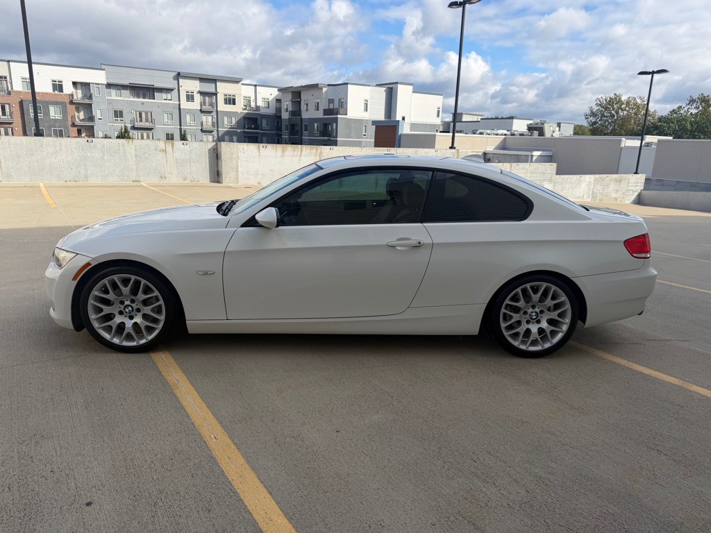 2009 BMW 3 Series Image 6