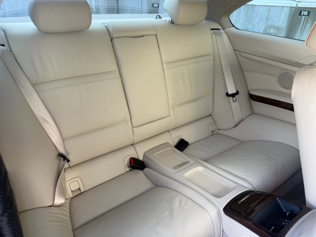 2009 BMW 3 Series Image 26