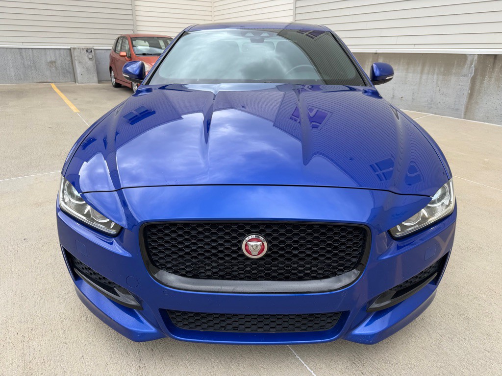 2017 Jaguar XE Image 8