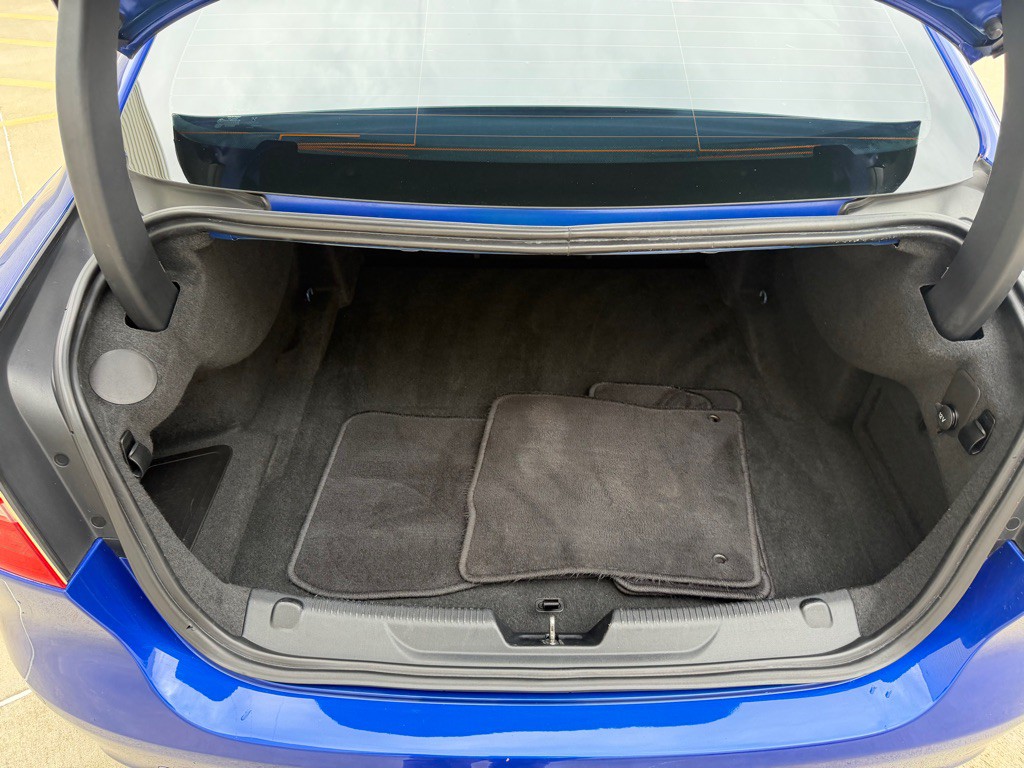 2017 Jaguar XE Image 25