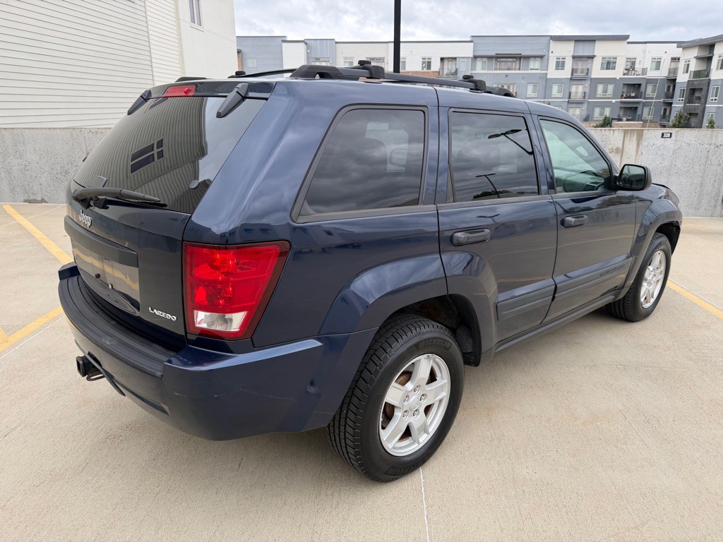 2005 Jeep Grand Cherokee Image 3
